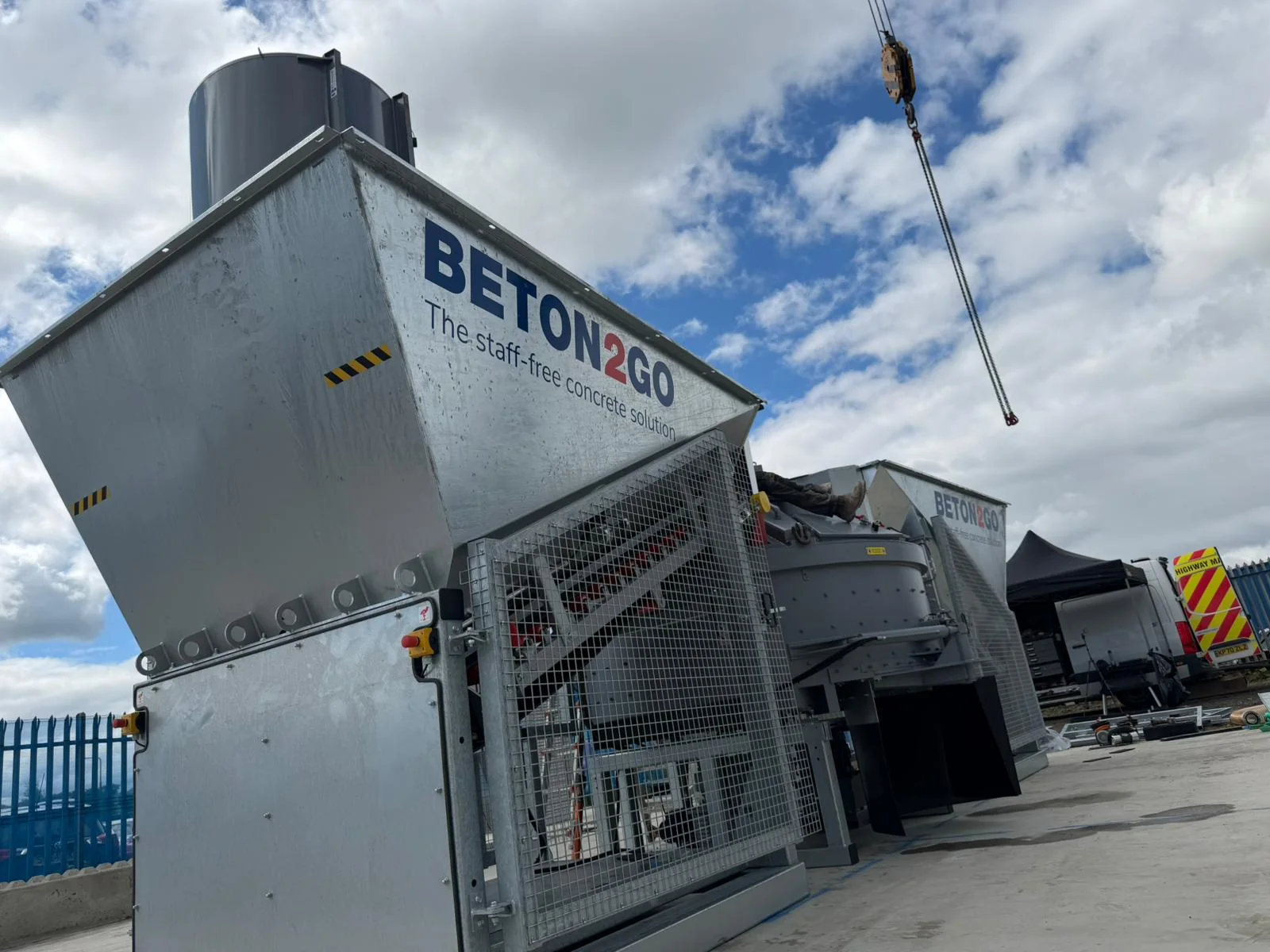 Beton2Go hopper and plant equipment during installation